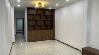 Cho thuê nhà nguyên căn gần ngõ 280 đường Lê Duẩn, Quận Đống Đa