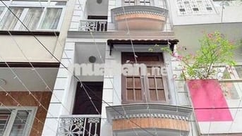 BÁN NHÀ HẼM XE HƠI HOÀNG SA P11 Q3 DT 3.5 x 14 43m2 3 TẦNG GIÁ 8.8 TỶ