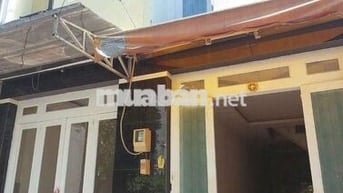 Bán nhà sổ hông  đã chia thành 2 căn