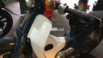 Honda Super Cub màu Xanh