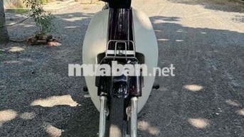 Honda Dream màu Trắng Đen
