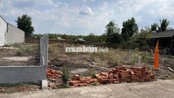 Cần bán ra 342m2 + 100m TC đất thuộc HCM, cách DH 507 đúng 150m