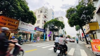 Nhà Mặt Tiền mà Giá Hẻm, Diện Tích 4,2x23, 5 tầng ,17,5 tỷ 