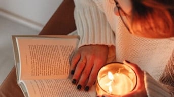 Có ai hay cần một thứ gì đó để ‘tắt não’ buổi tối không?