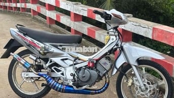 Suzuki Sport màu Bạc