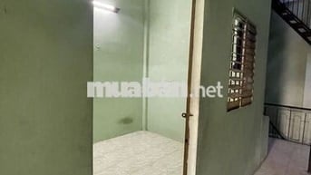 Phòng trong nhà nguyên căn giờ giấc tự do gần cổng sau đầm sen