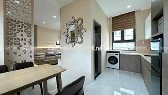 CĂN HỘ CAO CẤP - BAN CÔNG - FREE GYM - FULL NT CAO CẤP GIÁP QUẬN 10