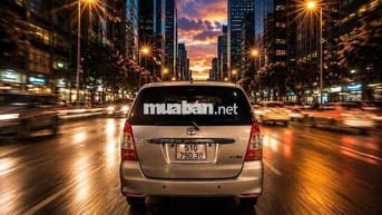 Toyota Innova E 7 chỗ màu bạc