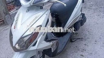 Yamaha Luvias màu Trắng