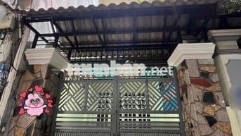 💰💰💰 NGUYÊN CĂN 2LẦU: 4PN 3WC, có sân để xe rộng - SÁT MẶT TIỀN ĐS8