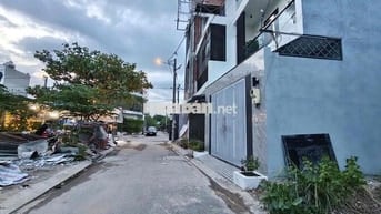 đất thổ cư gần ngã tư Bình Phước 58/m2 đường thông