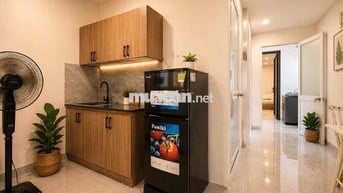 Cho thuê căn hộ dịch vụ 45m2 full nội thất, ban công đường Đặng Thuỳ T