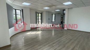 nguyên lầu văn phòng cityland có thang máy chỉ 12tr