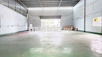 Cho thuê kho 300m2, Xuân thới Thượng, cũ