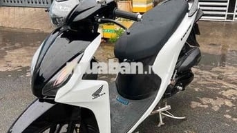 Honda Vision Trắng đen
