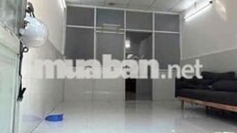 Kẹt tiền bán gấp nhà hẻm ba gác, giấy tờ kk99 ,gần Aeon mall