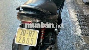 Xe máy màu Đen