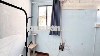 Phòng Gác cao . Dt sử dụng 40m. Phan Huy Ích