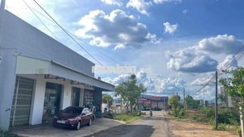 Đất mặt tiền Bùi Viện giá rẻ như đất hẻm