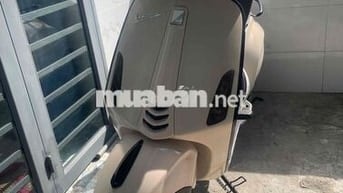 Piaggio Vespa Sprint màu Kem