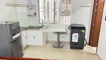 Phòng 1 người Q10 full nội thất giờ giấc tự do máy giặt riêng 