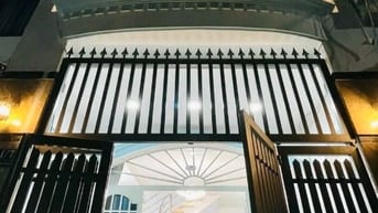 Bán nhà khu sầm uất Q10 đường Cao Thắng 31m2 1Tỷ850tr sổ hồng riêng. 