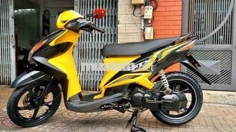 Yamaha Luvias 2012 Vàng đen
