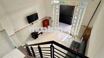 NHÀ GẦN PHẠM VĂN ĐỒNG, CHUNG CƯ 4S LINH ĐÔNG. 2 TẦNG 4,5X12M 2PN 2WC 