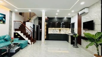 VỢ CHỒNG TÔI BÁN GẤP Nhà Lê Quang Định, Bình Thạnh, Hẻm 1 SẸC