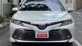 Toyota Camry 2020 2.0G 69.000 km Trắng