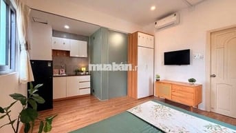 CHO THUÊ CĂN HỘ CỬA SỔ LỚN FULL NỘI THẤT GIÁ RẺ NGAY BÙI VIỆN Q1