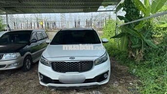 Kia Sedona 2016 Trắng 7 chỗ