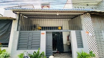 Nhà đẹp đường Thạnh Xuân 13, DT 4,2x15m, HXH