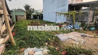 Bán gấp lô đất 115m2(5x23)giá 1tỷ1 đườngHồ Thị Lai xã TPTrung Củ Chi 