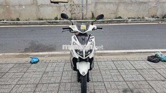 Yamaha Nouvo LX màu Trắng máy im như xe điện bs65 