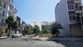 Bán gấp đất KDC ngay BXQ8, 100m2 giá 1tỷ250, đã có sổ.
