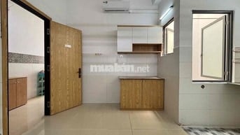 PHÒNG 2 CỬA SỔ CỰC THOÁNG MÁT, NGAY ĐẠI HỌC CÔNG THƯƠNG