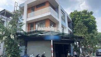 Nhà Hiệp Thành căn góc 1 trệt 2 Lầu 4pn 3wc sẵn 3 máy lạnh