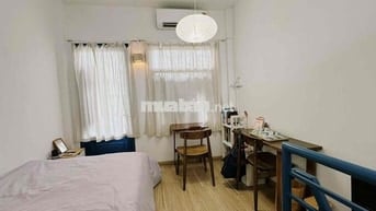 Nhà Nhỏ 15m2 Q4 Gần Công Viên, Kế Q1 Q7
