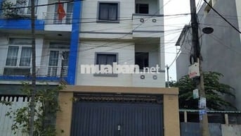 Phòng đẹp thoáng mát 
có cửa sổ, máy lạnh mới, P7, Q8
