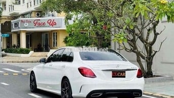 Mercedes-Benz C300 AMG 2020 Trắng
