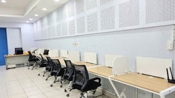 Cho Thuê Văn Phòng MT Nguyễn Văn Linh, Phú Mỹ Hưng 6x18m toilet riêng