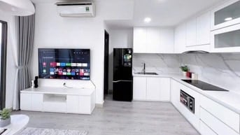 Con trai du học ,bán gấp CH Sổ hồng 56m2 - 2PN,gần Sân Bay, vào ở ngay