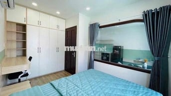 CHO THUÊ CĂN HỘ 1 PHÒNG NGỦ BAN CÔNG 50M2 FULL NỘI THẤT THANG MÁY