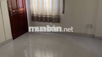 [CHÍNH CHỦ] PHÒNG CÓ CỬA SỔ BAN CÔNG – NGAY SÁT ĐH VĂN LANG CS3