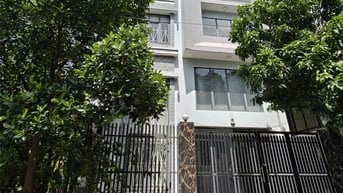 Bán nhà khu Huy Hoàng Thạnh Mỹ Lợi, dt 8x20m, 4 tầng, giá 42,4 tỷ