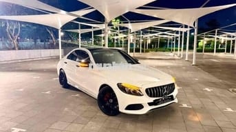Mercedes-Benz C200 2017 Trắng