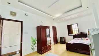 Cho thuê 21p khách sạn mặt tiền QL 22 cách Hufflit 100m