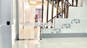 NHÀ HẼM 1/ quang trung cách chợ hoc mon 30m . MỚI ĐẸP
