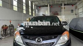 Mazda 5 chỗ màu Đen